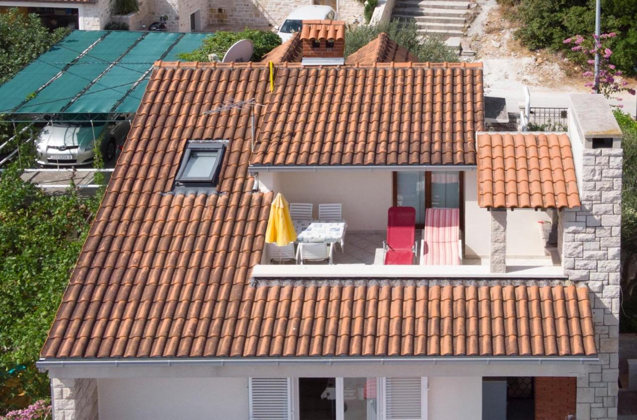 Apartment Damir Postira Exterior photo