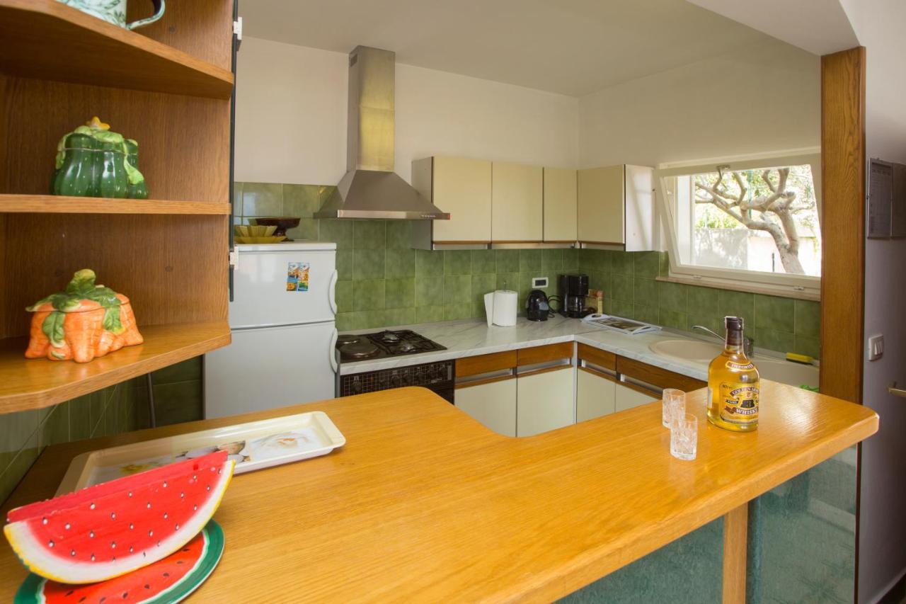 Apartment Damir Postira Exterior photo